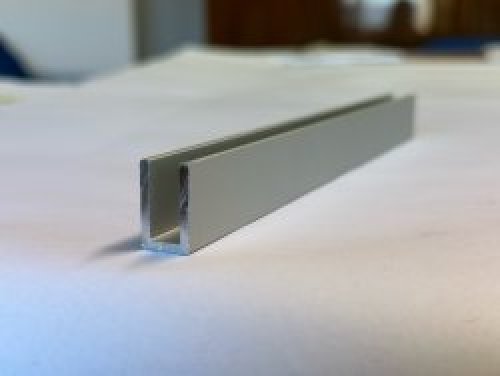 Hliníkový profil ukončovací U 6 mm vysoký délka od 3500 mm